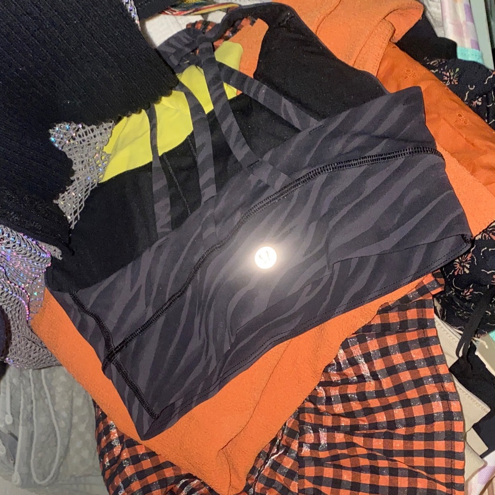 Lululemon Athletica Black and Yellow Sports Bra. Jasmin bundle